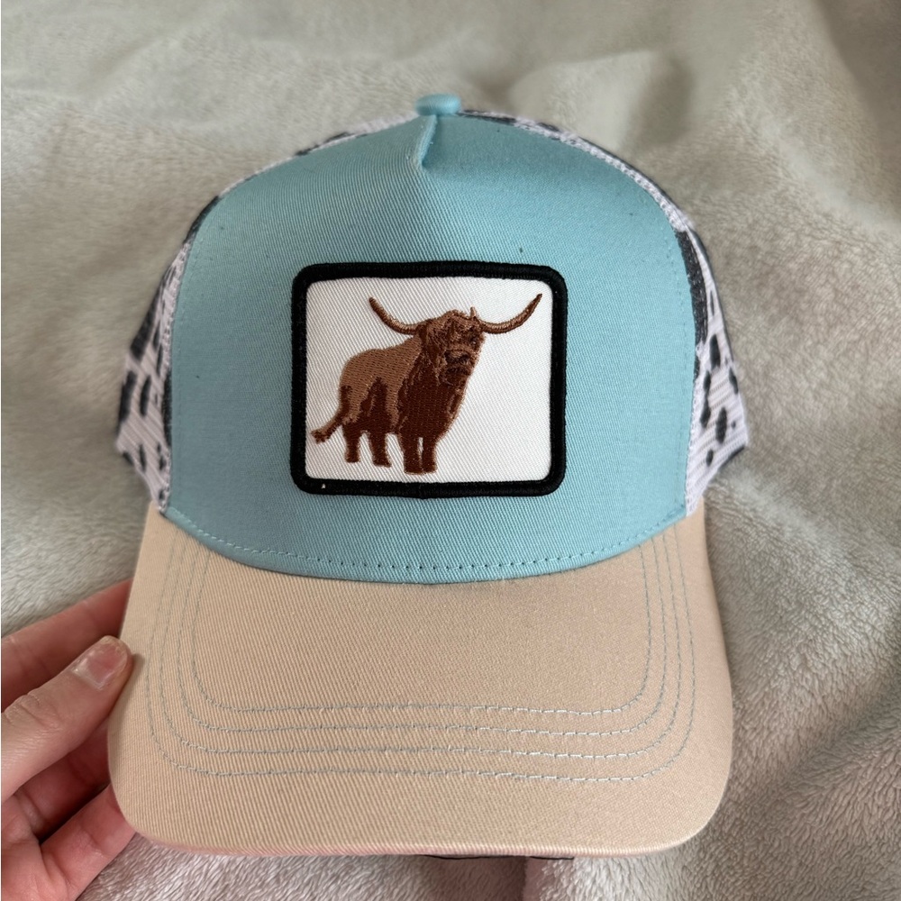 Women's Blue and Tan Cap with Animal Patch